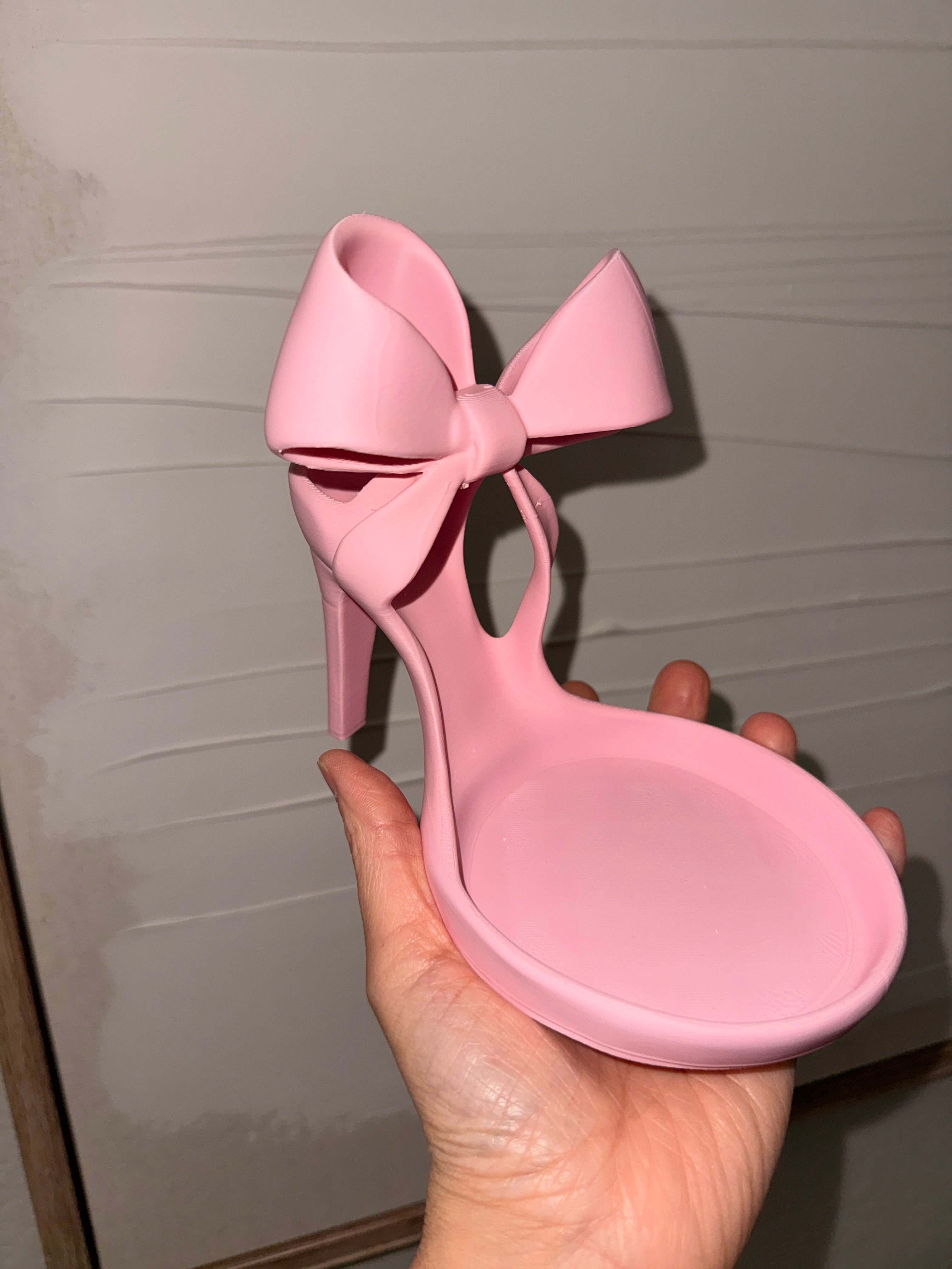 High heel dish