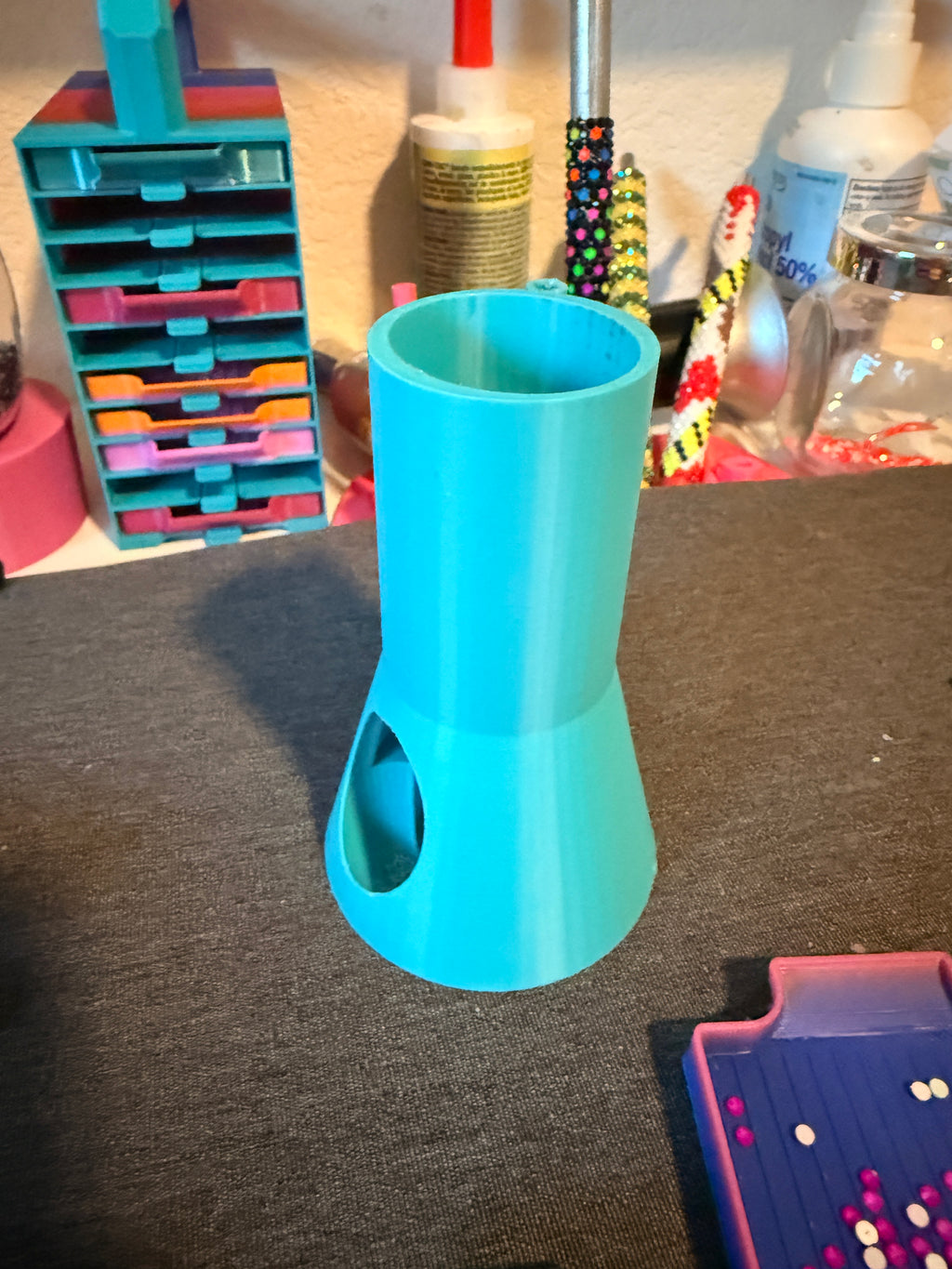 Glue bottle holder
