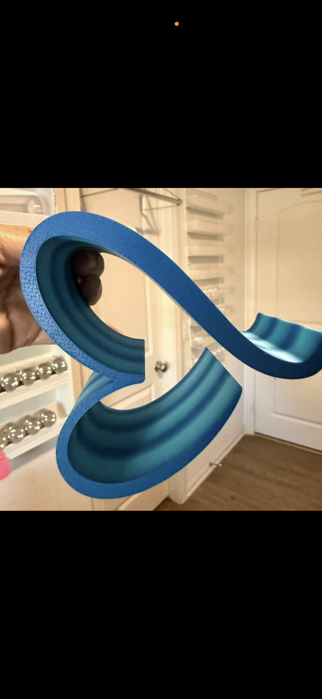 Heart phone stand