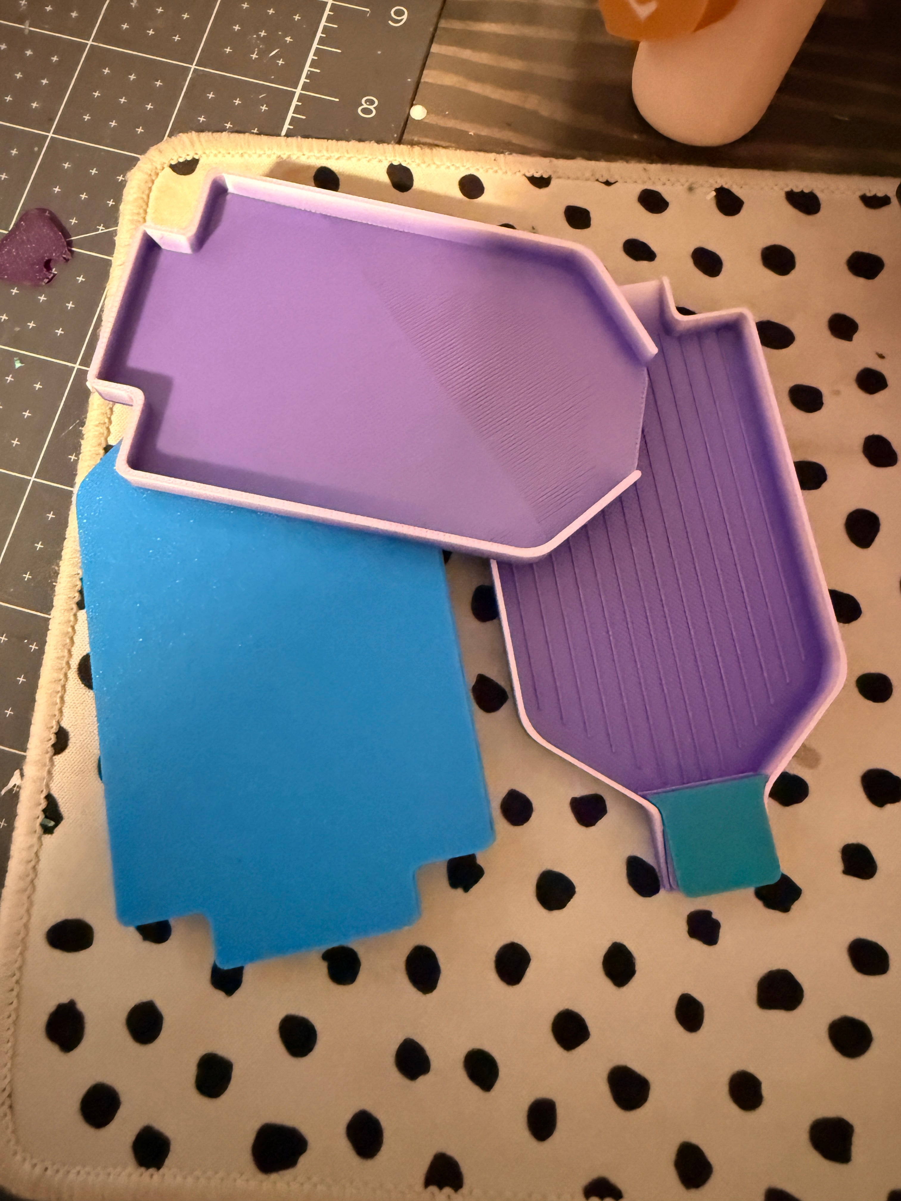 Tray with lid