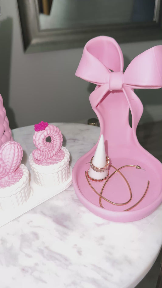 High heel dish